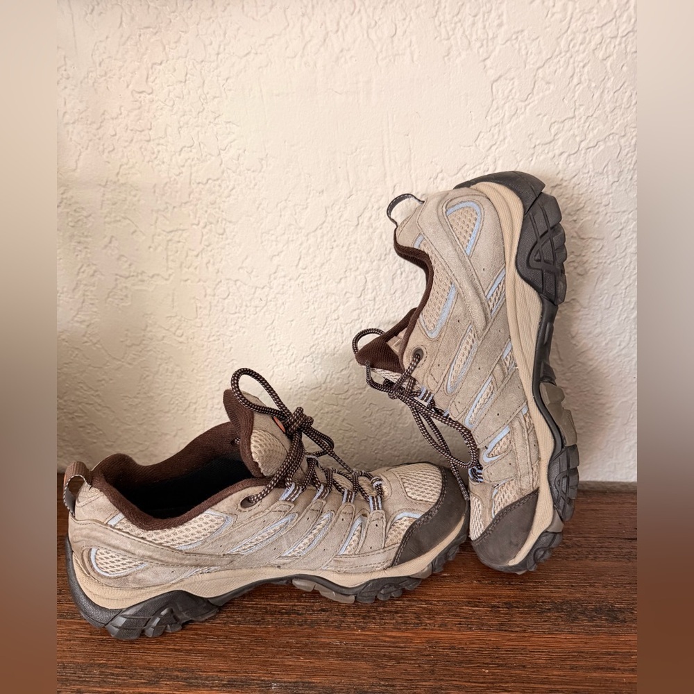 Merrell Women’s Moab 2 Waterproof Brindle Hiking Shoes, Size M 9.5 gently used - Picture 6 of 11